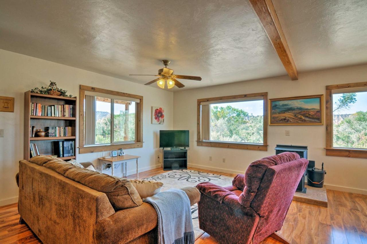 Cozy Henrieville Cabin 18 Mi To Bryce Canyon Np! מראה חיצוני תמונה